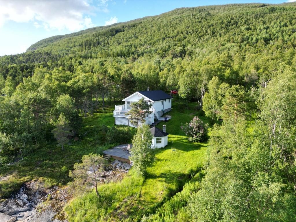 The Emerald Coast Cabin Image 2