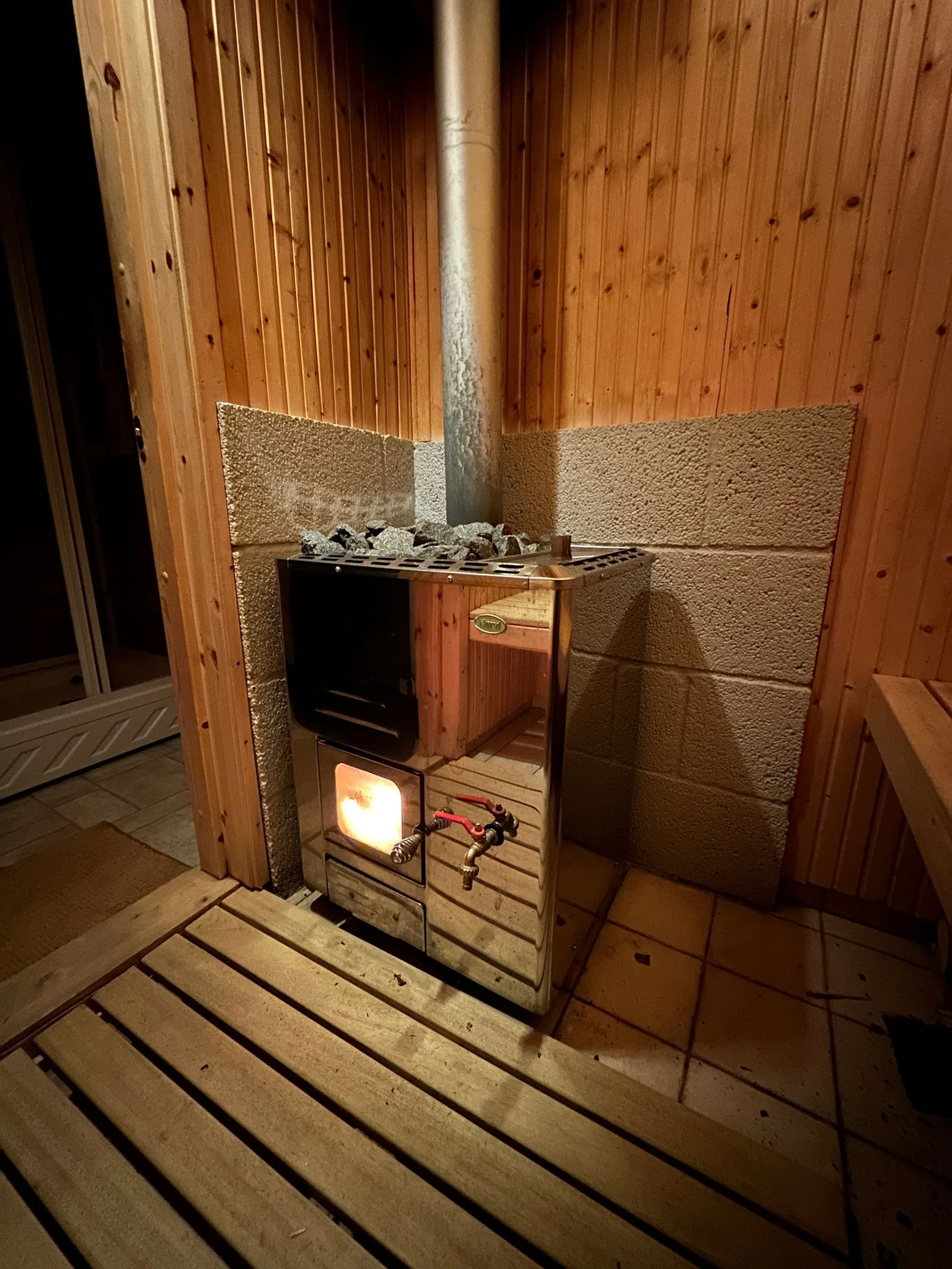 Maxi's Cabin