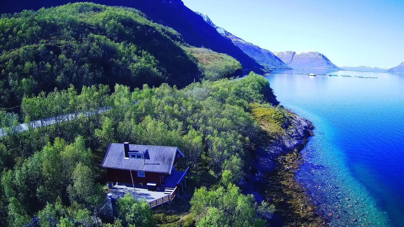 The Midnight Sun Cabin Grov