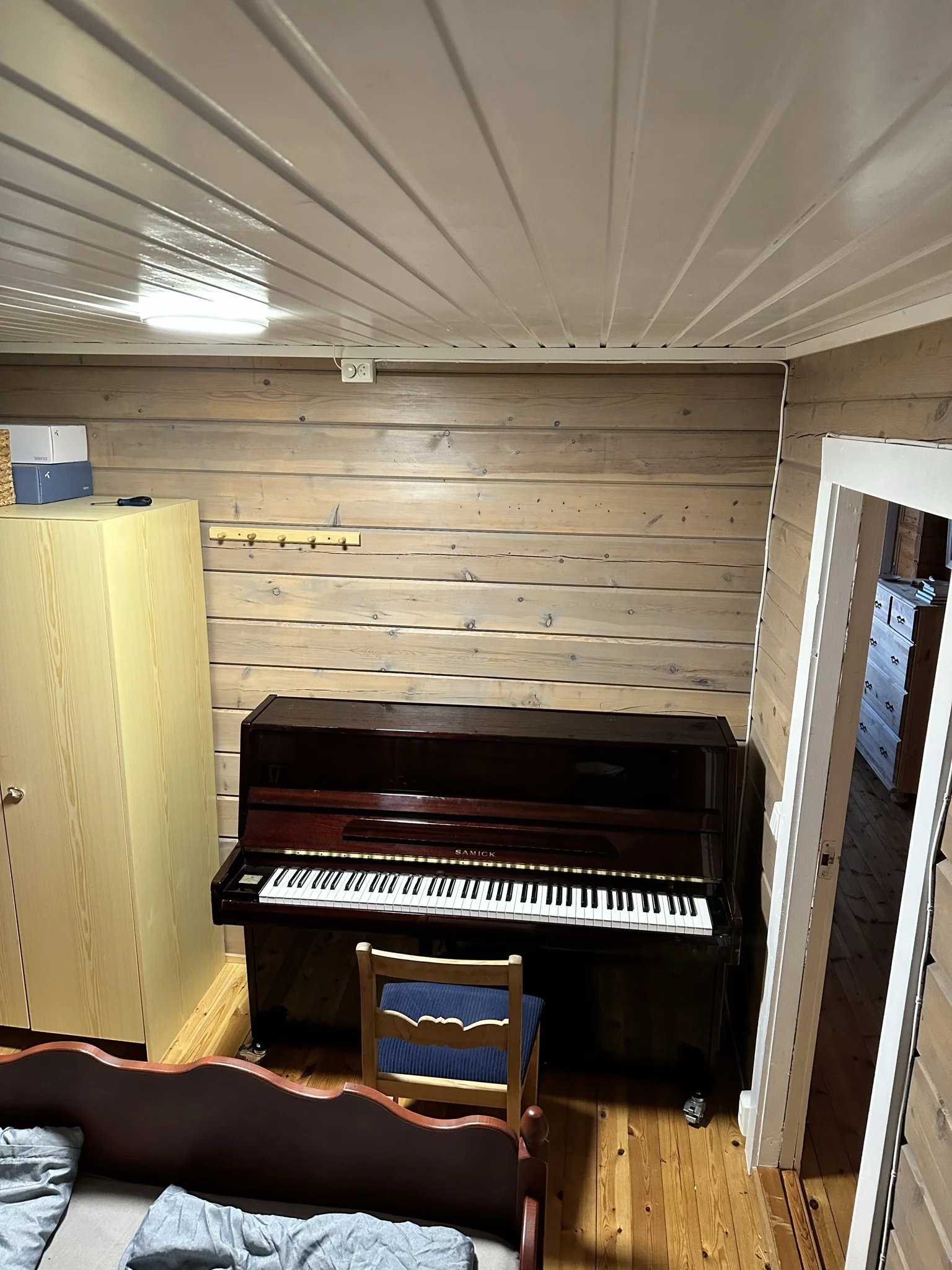 The Midnight Sun Cabin Grov