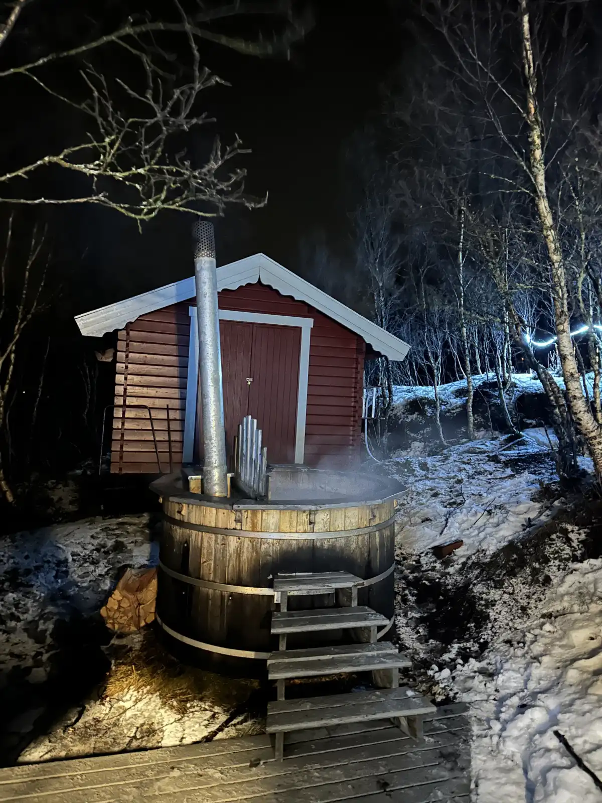 The Midnight Sun Cabin Grov