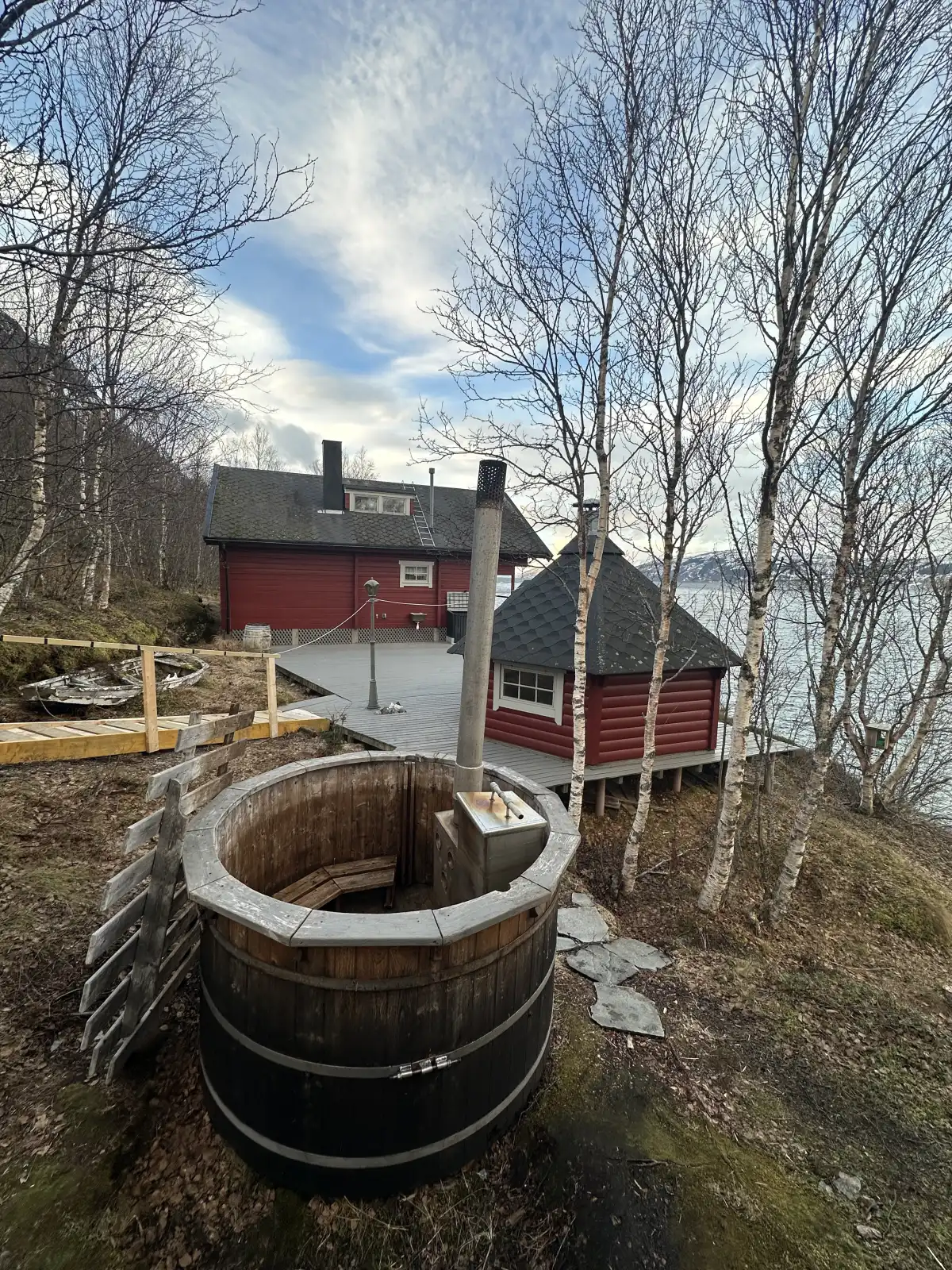 The Midnight Sun Cabin Grov